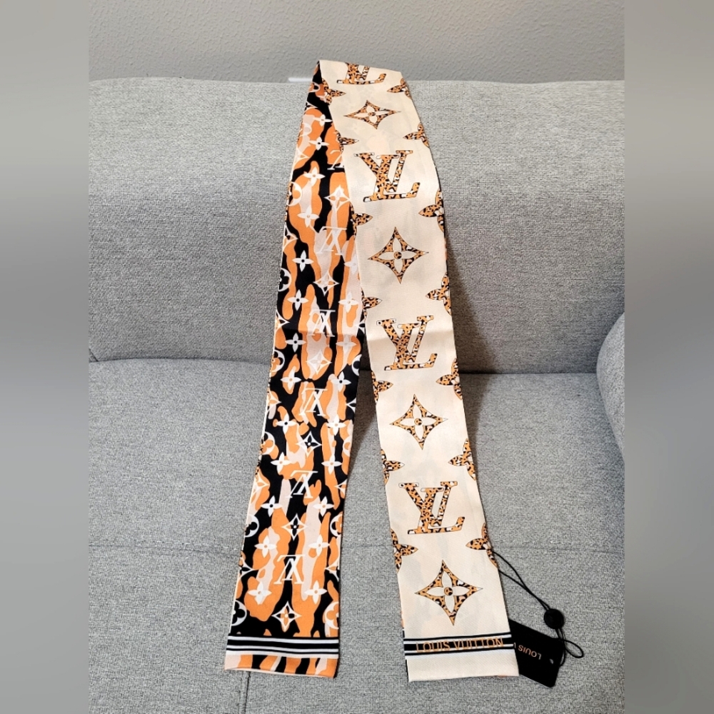 **CLEARANCE SALE** Skinny Scarf Twilly